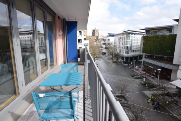 Studio Apartment for rent Harbourside
