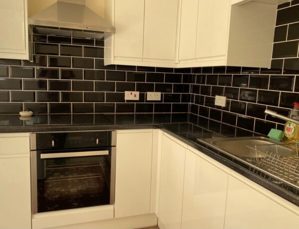 Studio Flat For Rent in Knowle
