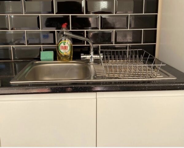Studio Flat For Rent in Knowle