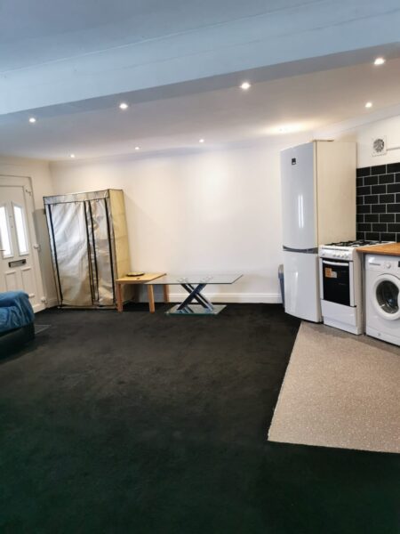 Studio Flat Woodcote Road, Fishponds